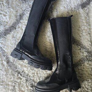 Ganni black Chelsea boots